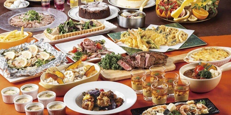 【ランチビュッフェ】低温調理で仕上げたローストビーフや揚げたて天ぷらも食べ放題＋土日祝日