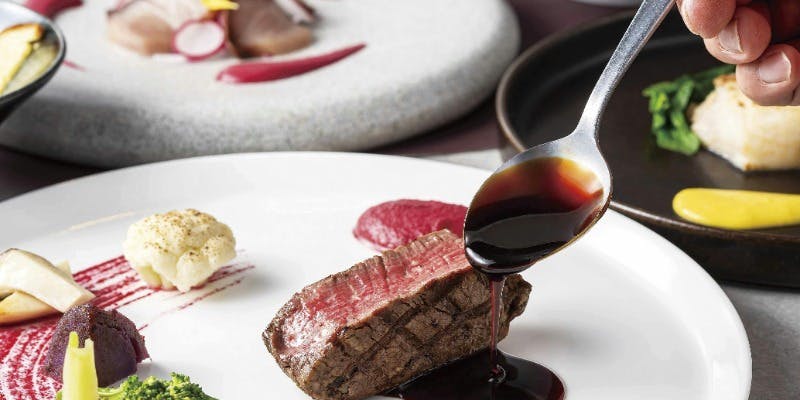 【平日限定フルコースディナー】牛サーロイン＆魚料理のWメインを含む本格フレンチコース（平日限定）