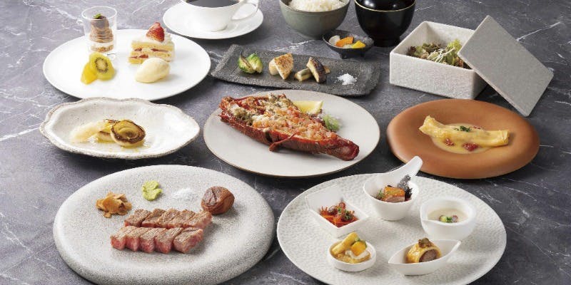 【緋‐ake‐】A5ランク銘柄牛と活伊勢海老の鉄板焼フルコース全11品