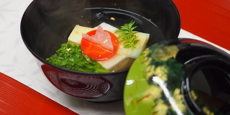 料理長お任せ会席（先付、お造り、デザートなど9品）＋ワンドリンク付