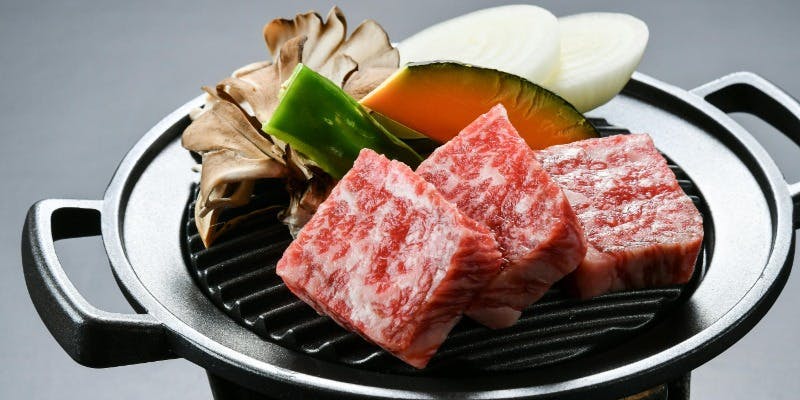 まほろば赤牛陶板会席　（先付、陶板焼き、デザートなど10品）＋ワンドリンク付