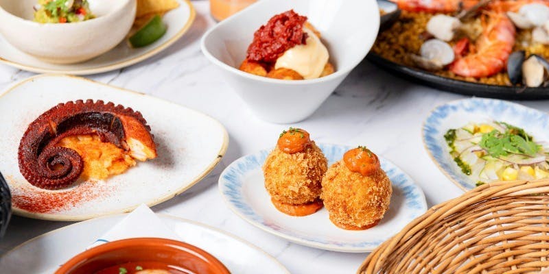 【ランチ・ディナー】XIRINGUITO COURSE 全9品＋乾杯ドリンク付