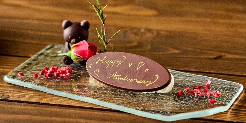 ♥ホテル・レストラン演出♥２ステージデザイン長皿♥最終値下げ１２皿♥バラ売り可能 大聖堂の見える特別席確約】ナンバーケーキ付きディナープラン