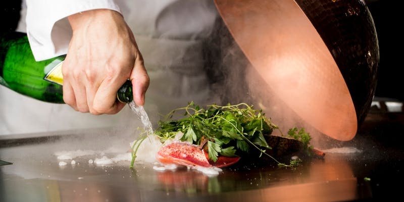 【スペシャルディナーコース】伊勢海老、黒毛和牛サーロインの鉄板焼きなど（10/2～12/29・3日前要予約）