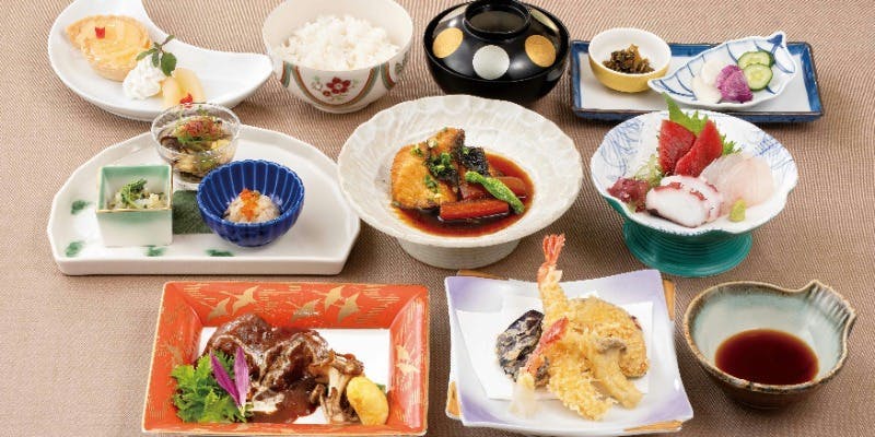 【2025冬60周年コース】先付け、刺身、天ぷら、煮魚、牛ホホ肉赤ワイン煮込み等全11品＋乾杯ドリンク付