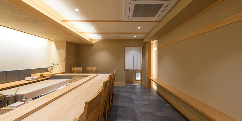 鮨 米倉（よねくら）