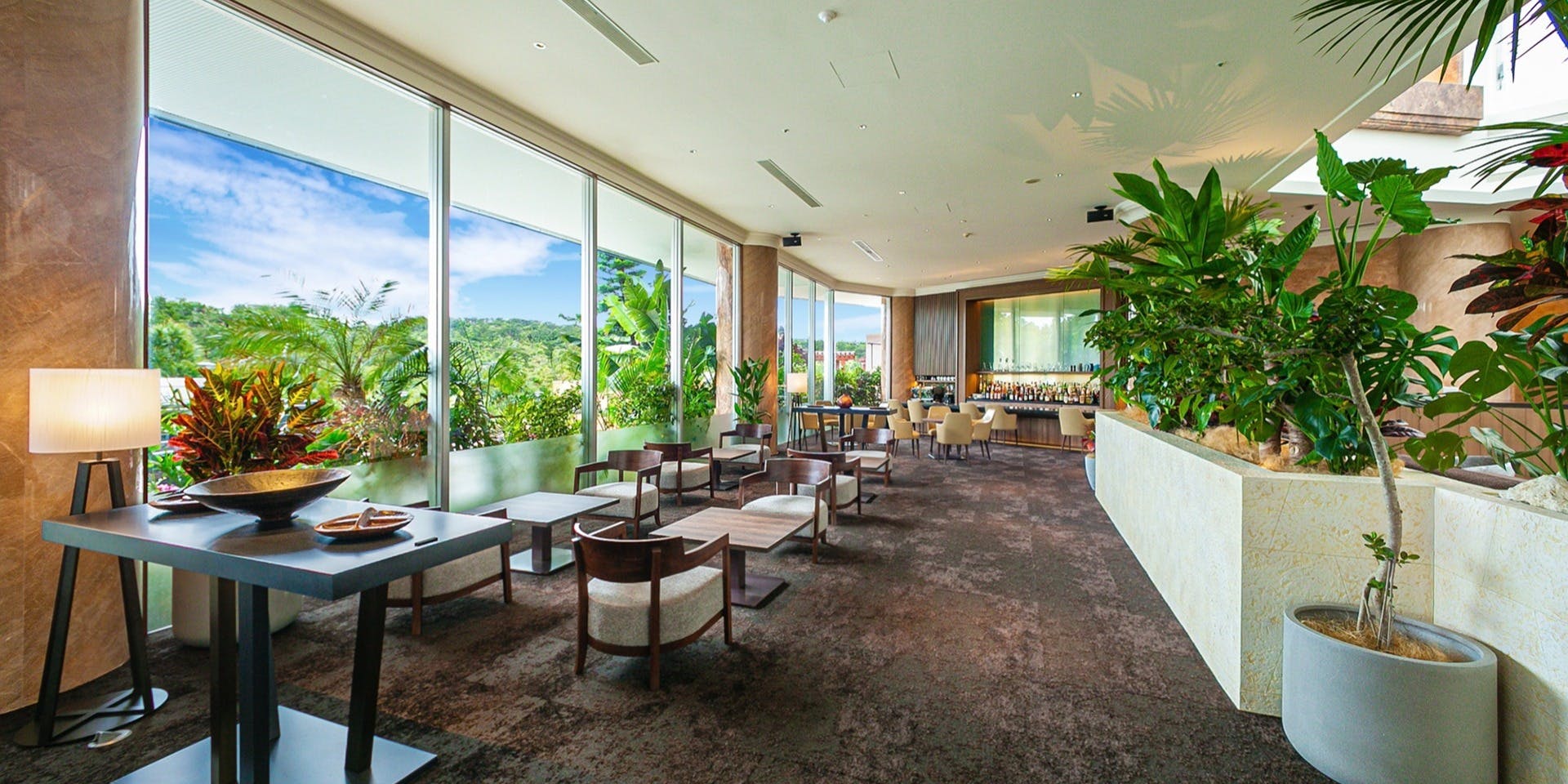 ロビーラウンジ／オリエンタルホテル 沖縄リゾート&スパ - 画像1