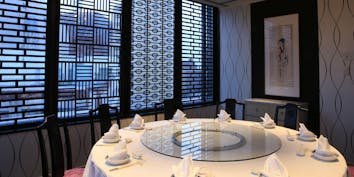 【鳳凰】フカヒレの姿煮やスペアリブなどを愉しむ全8品 - 重慶飯店 横浜中華街 本館