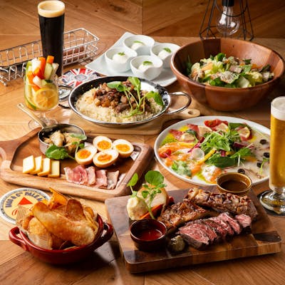 クラフトビールとこだわりの料理のペアリングを楽しむ