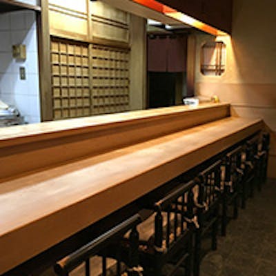 祇園の路地奥にある落ち着いた佇まいの至極の空