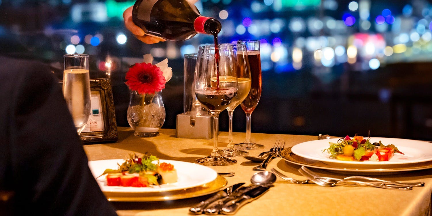 展望レストラン LAPUTA（ラピュタ）／福岡サンパレスホテル＆ホール - 画像1