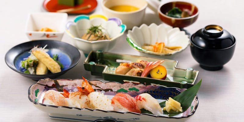 季節のおまかせ寿司会席～神楽～＋1ドリンク付き