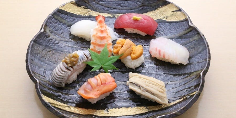 鮨・割烹 花絵巻（はなえまき）