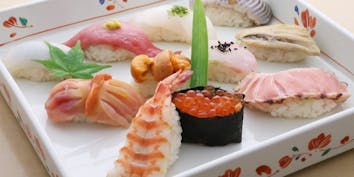 【大将おまかせコース】お寿司8貫、茶碗蒸し、デザートなど - 鮨・割烹 花絵巻