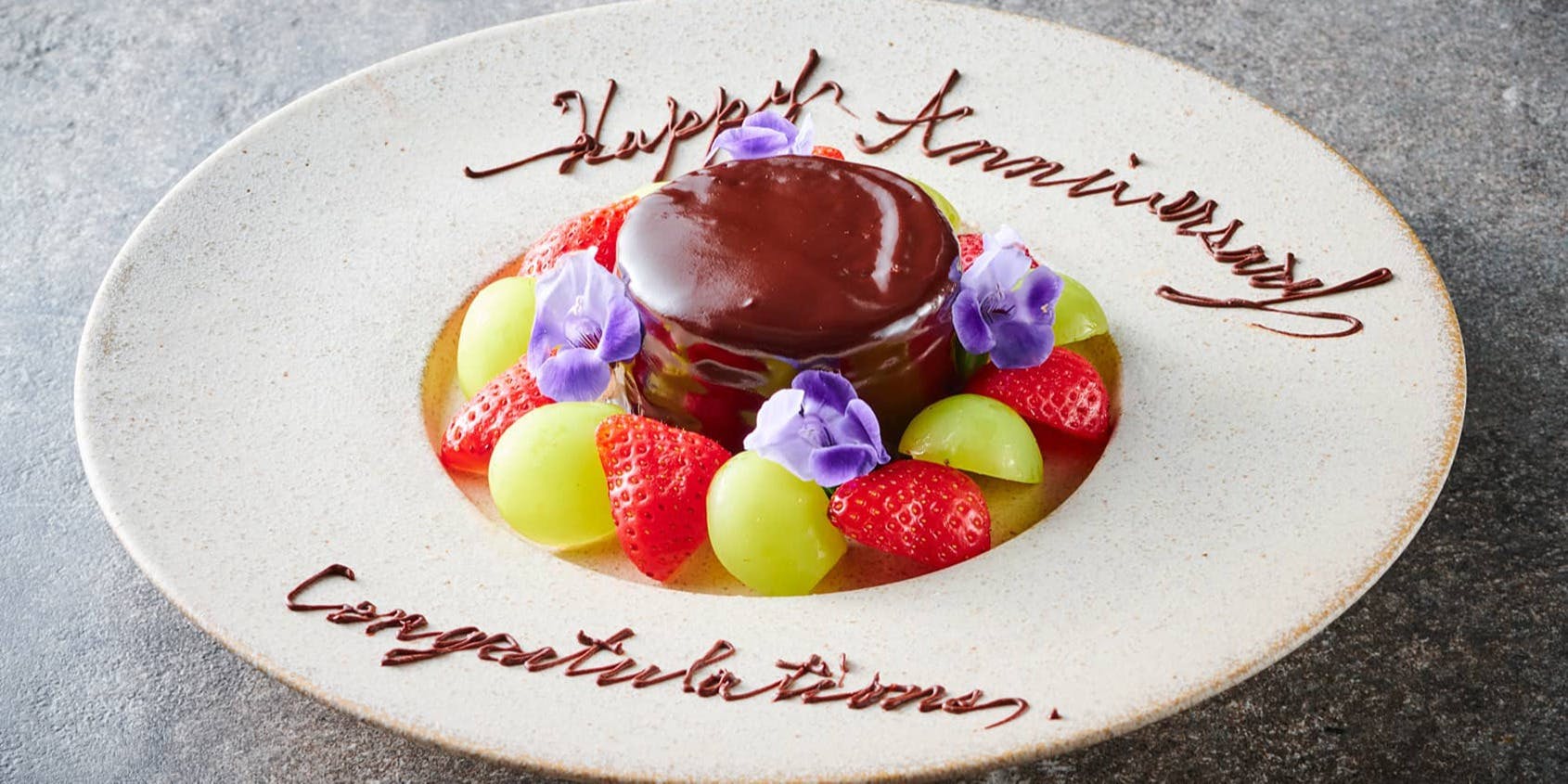 A5和牛肉料理専門店 ONIQUE TOKYO（オニークトーキョー）