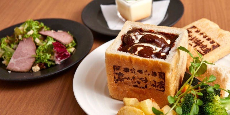 【インパクトNO.1】カクテルドリンク付！味も見た目も 器までおいしいビーフシチューを心ゆくまで