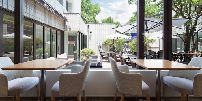 ヨックモック青山本店 ブルー ブリック ラウンジ Yoku Moku Blue Brick Lounge 表参道 洋食 カフェ スイーツ 一休 Comレストラン ヨックモック青山本店 ブルー ブリック ラウンジ Yoku Moku Blue Brick Lounge 表参道 洋食 カフェ スイーツ 一休 Comレストラン