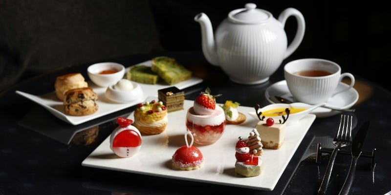 【アフタヌーンティーセット】クリスマスを感じるスイーツ＆セイボリー