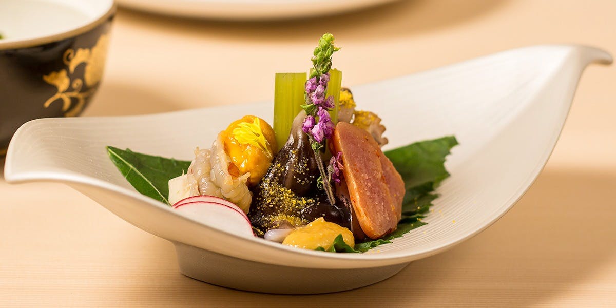 池袋 鮨 貴山（イケブクロスシタカヤマ【旧店名】鮨 天海）