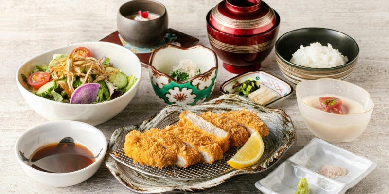 【スーパーゴールデンポークのとんかつ】