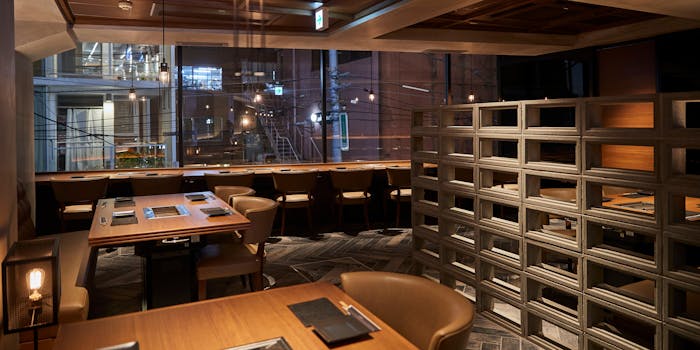 焼肉 Ushidoki Tokyo 表参道店 2時間飲放題付 アニバーサリーコース 黒トリュフとキャビアのユッケ 極上厚切牛タン 肉ブーケ等全8品 ディナー プラン メニュー 一休 Comレストラン