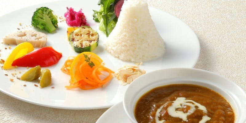 山のホテルビーフカレー＆彩り野菜