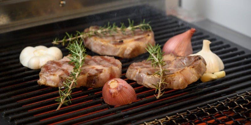 ディナー B コース　選べるメイン イベリコ豚 or バベット炭火＋お好みの1ドリンク