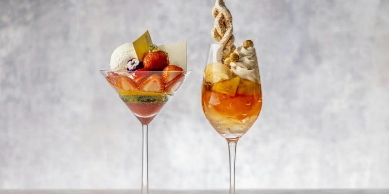 ホテルバーで楽しむ！2種類から選べる冬の夜パフェ＋選べるカフェドリンク