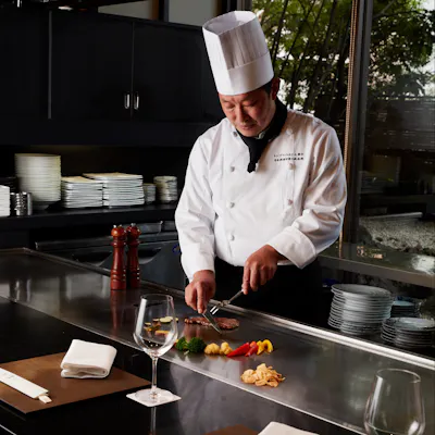 職人が丁寧に仕上げる季節感溢れるお料理の数々をご堪能ください