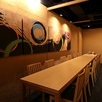 季節の移ろいを感じる空間で存分にお寛ぎください