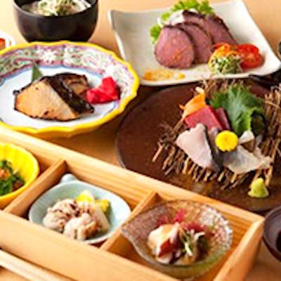 こだわりの旬の食材で作る贅沢な料理の数々