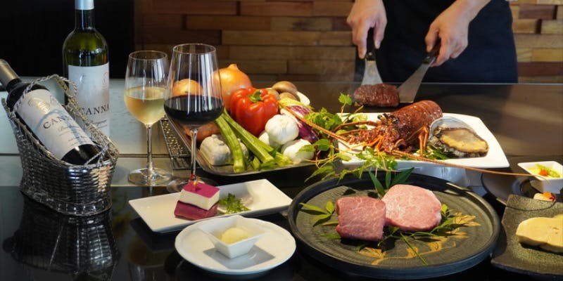 【スペシャル煉コース】料理に合わせてセレクトワインも堪能できる贅沢コース＋ソムリエセレクトワイン3種