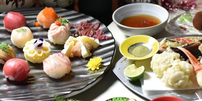【繊細で上品な手毬寿司】前菜、手毬寿司10種、季節の天ぷら盛り合わせなど＋2時間飲み放題