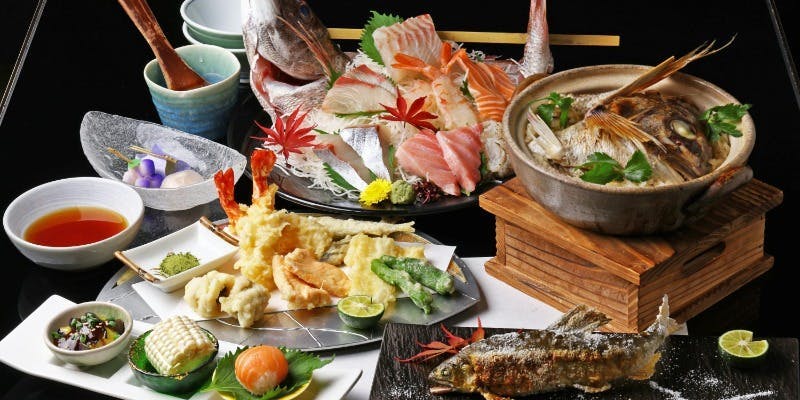 【料理長お任せ】お造り、焼魚、季節の天ぷら、天然鯛の土鍋ご飯など