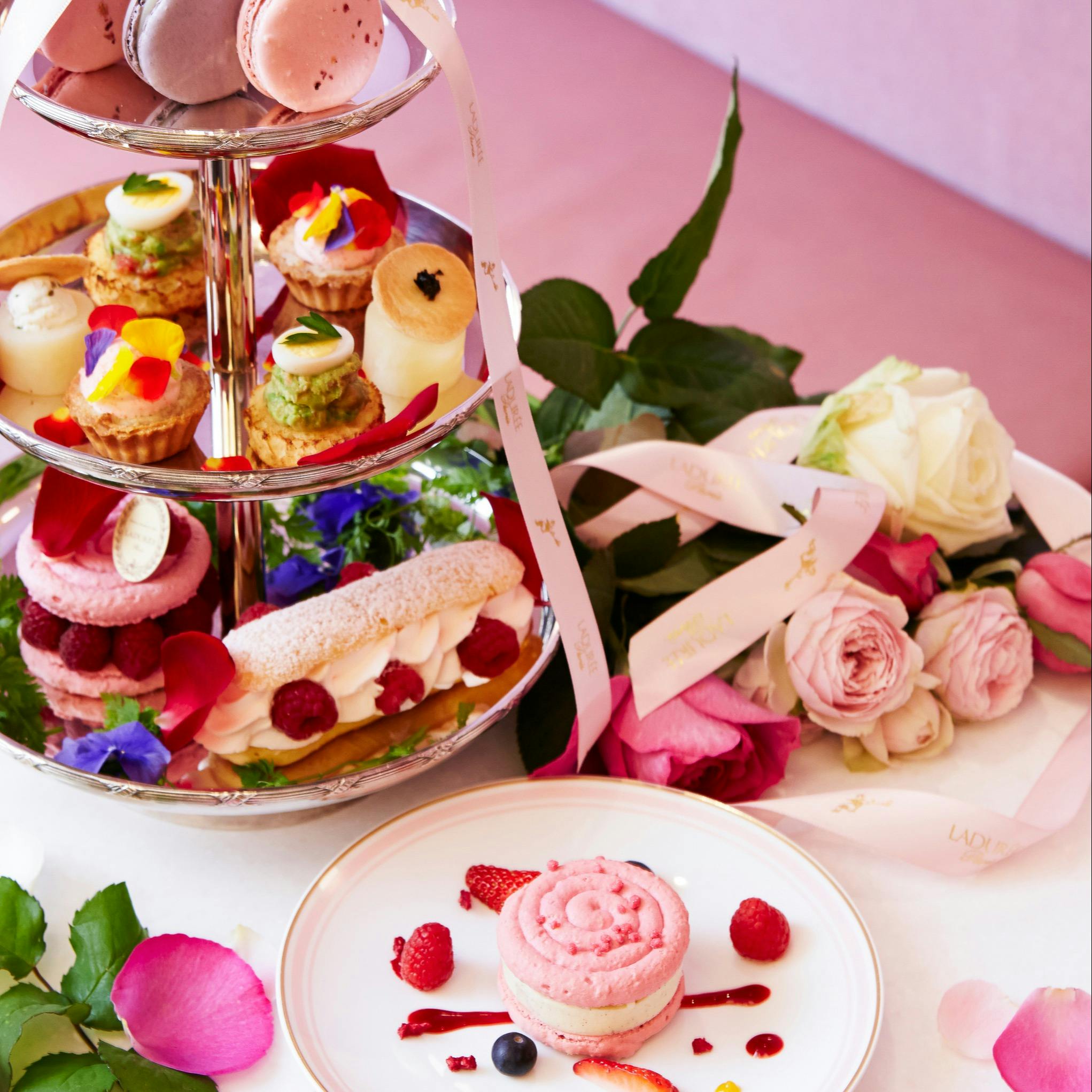 ラデュレ サロン ド テ 銀座三越店 期間限定 Pompadour アイスマカロン Afternoon Tea ランチ プラン メニュー 一休 Comレストラン