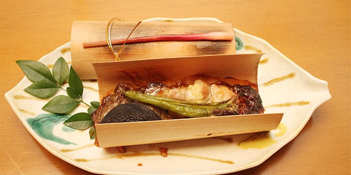 鮨・旬菜 いし川