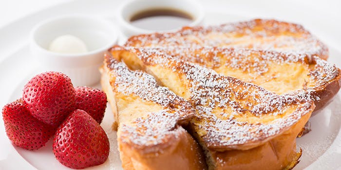 サラベス ルミネ新宿店 ハーフ ハーフセット エッグベネディクトや選べるパンケーキなど 全3品 2ドリンク ランチ プラン メニュー 一休 Comレストラン