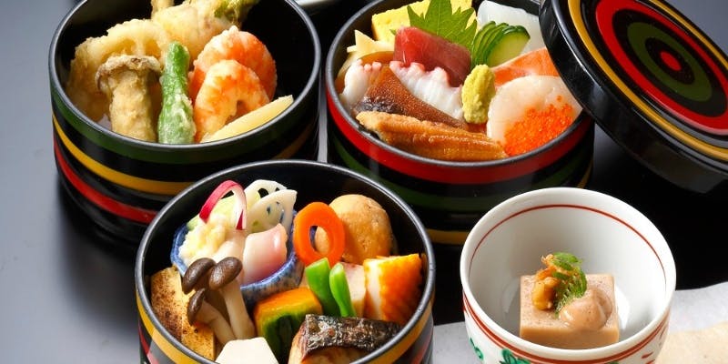 【加賀小町】ちらし寿司や焼物等彩り豊かなおかずを堪能＋名物【小治部椀】＋選べる1ドリンク