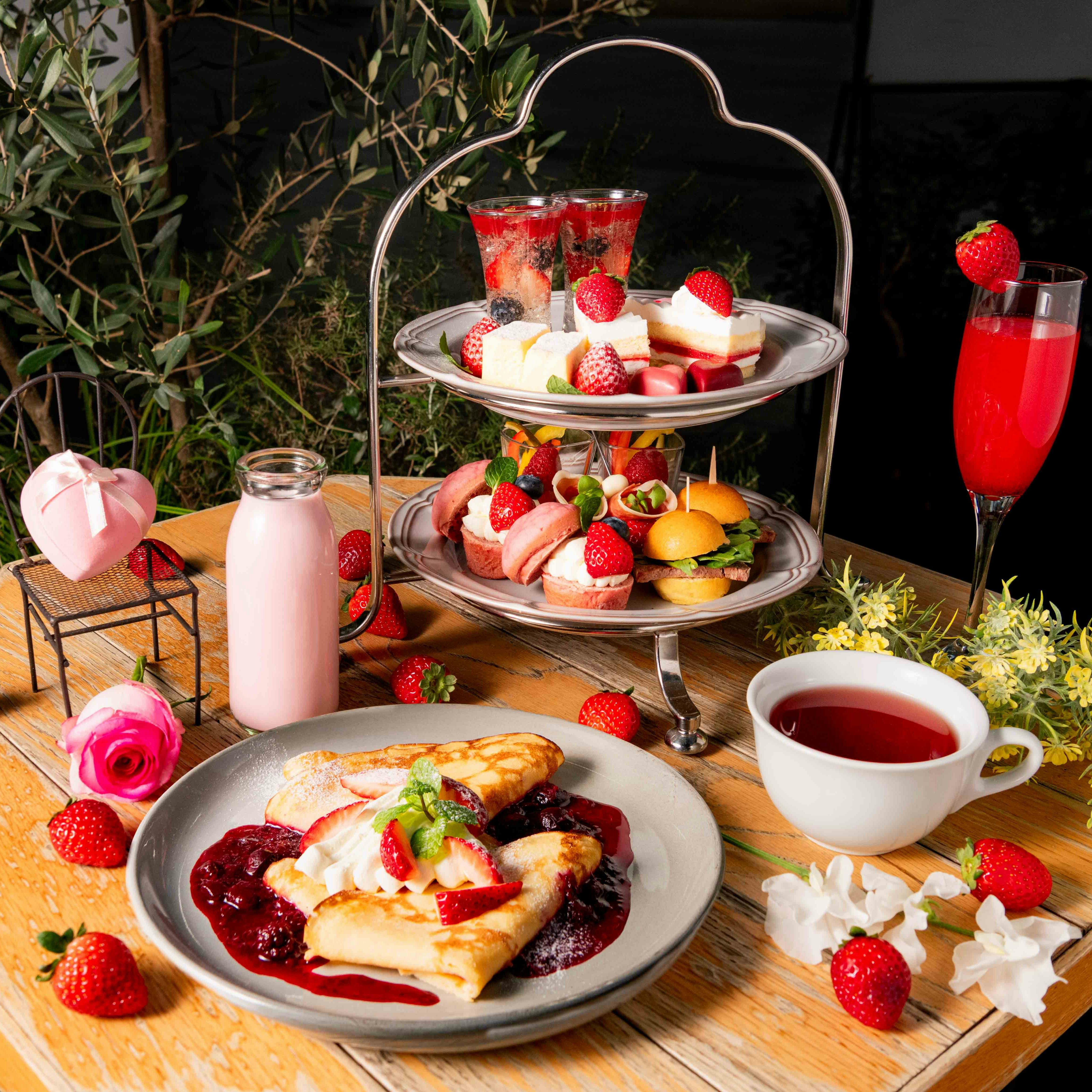 OVAL CAFE 【ストロベリーアフタヌーンティー】スパークリング