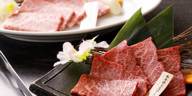 【極上コース】名物ユッケ、厚切り霜降り和牛、タン元を食すプラン 全34品＋スタンダード飲み放題2時間付