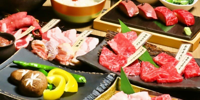 【堪能コース】厳選和牛の上質焼肉、人気の和牛焼きすき、肉寿司等全22品＋スタンダード飲み放題2時間付