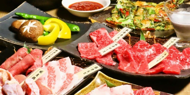 【定番コース】和牛カルビロースや名物焼きすき、壺付けハラミ等、9種の焼肉全19品＋2時間飲み放題