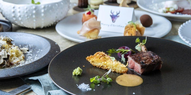 Xmas2025愉しむ前菜から和牛ランプの薪火グリル苺のデザート RIDEクリスマスコース