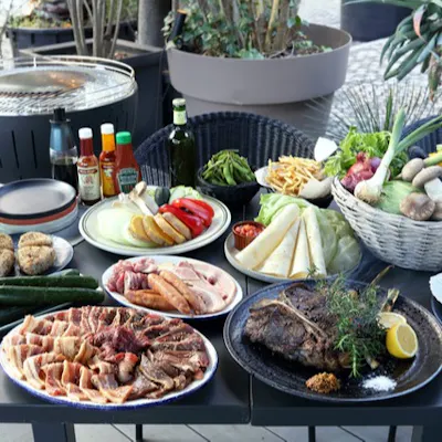 BBQプラン、こたつテラスプランなど季節限定で愉しめるコースが魅了