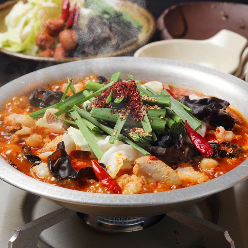 食堂bar カスミガセキ 旨辛ホルモン鍋コース 国産ホルモンを旨辛スープと共に スパークリング含2時間飲み放題 食べ放題 ディナー プラン メニュー 一休 Comレストラン