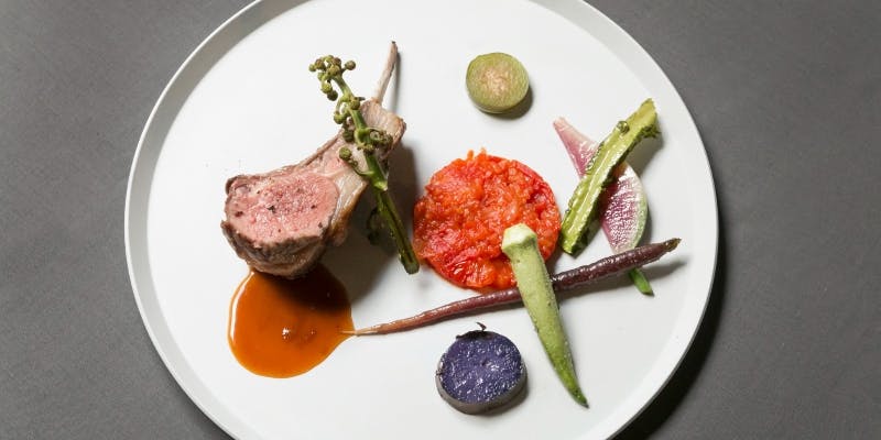 【Menu E メイン2つのディナーコース】