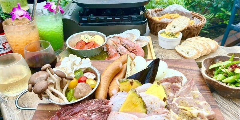 【秋のプレミアムBBQプラン】牛・豚・鶏3種＋豪華海鮮と秋の味覚、プレミアムBBQ！120分飲み放題付き！！