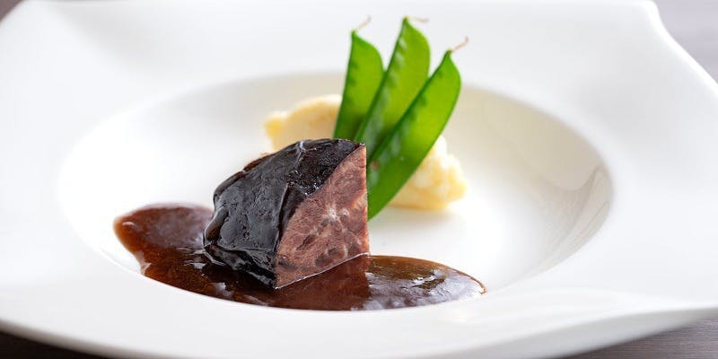 【キャッスルディナー　グラン】旬の食材使用の贅沢コース（長良川の見える窓側確約）