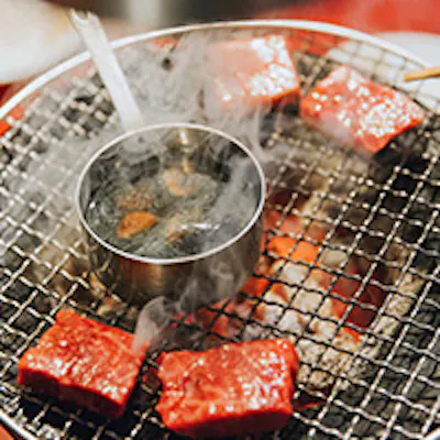 赤身肉の様々な味わいをお愉しみください