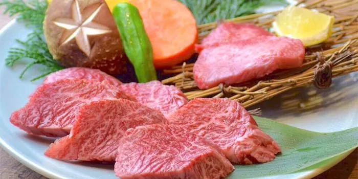 黒毛和牛焼肉 龍 クロゲワギュウヤキニク リュウ 淡路 焼肉 一休 Comレストラン